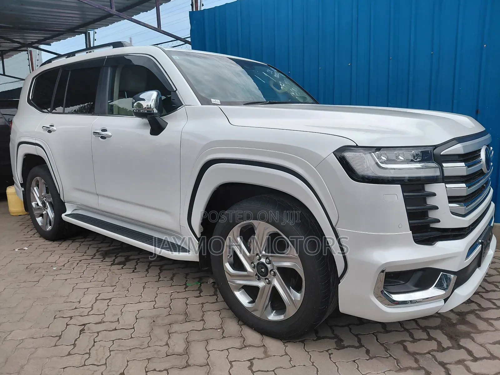 Toyota Land Cruiser 2024 White