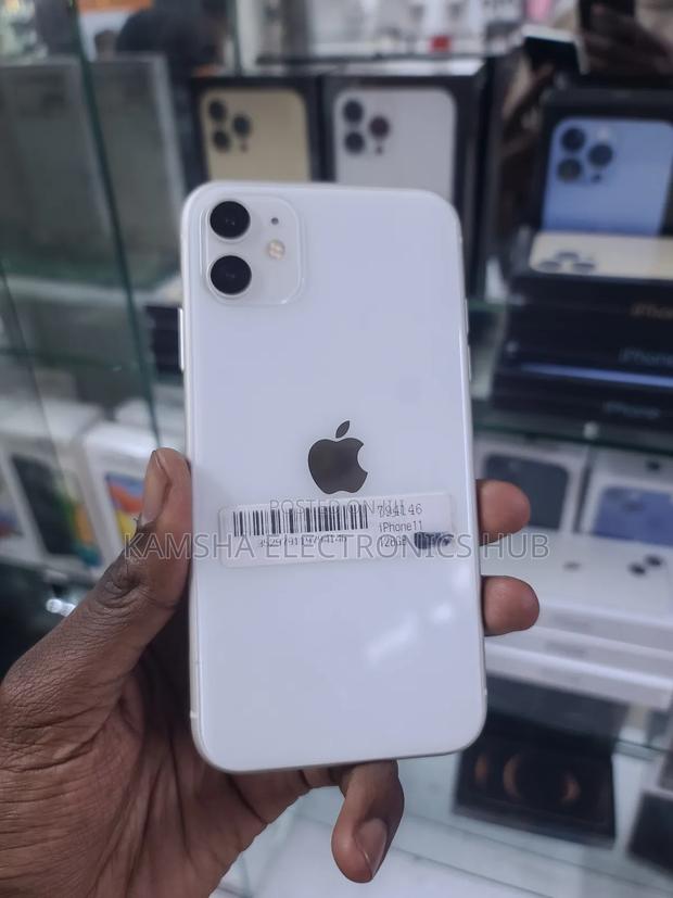 Apple iPhone 11 128 GB White - main view