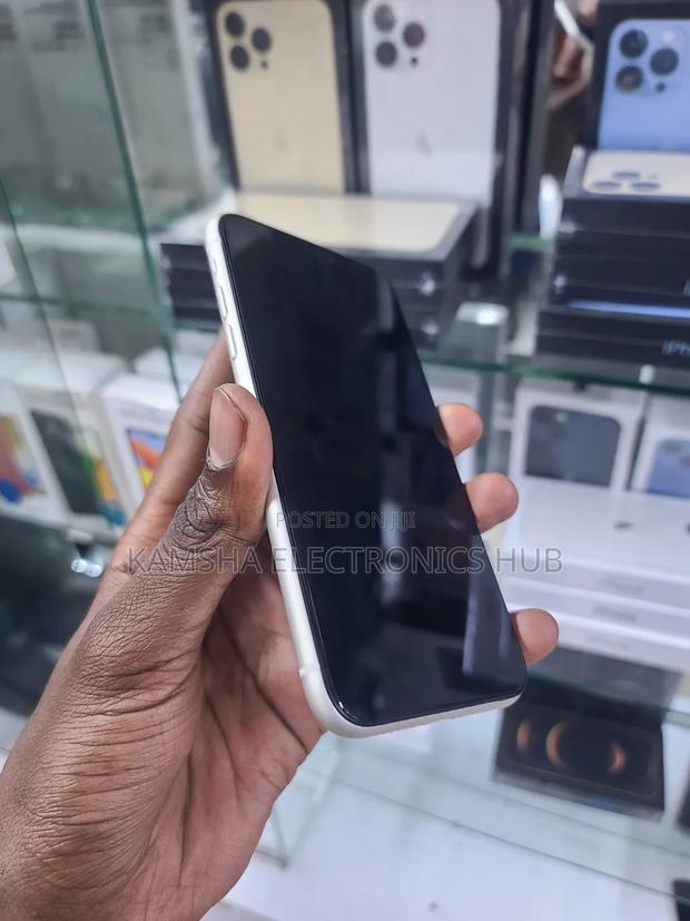 Apple iPhone 11 128 GB White - thumbnail 2