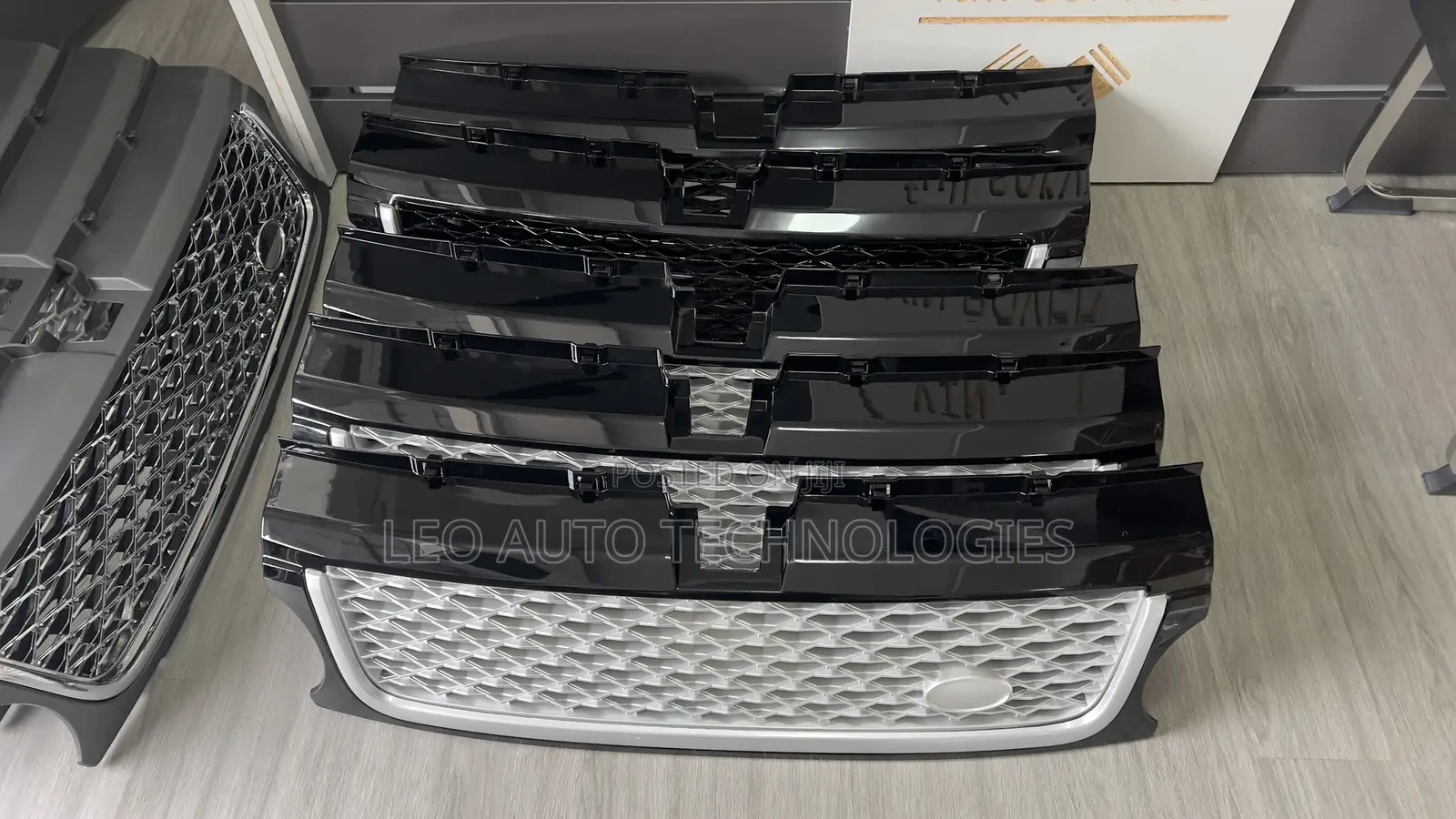 Front Bumper Grille for Range Rover Sport L320