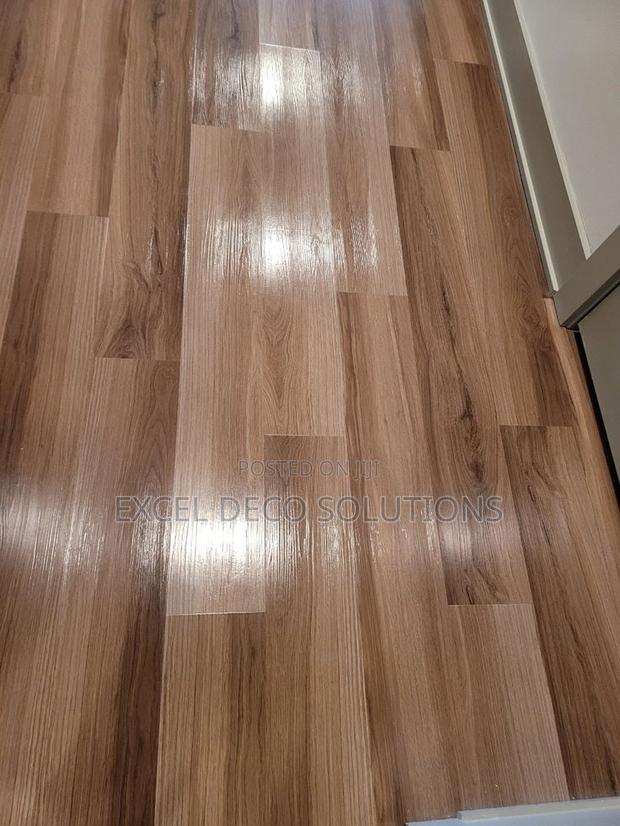 Commercial LVT Flooring for High-Performance Floors - main view