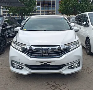 Honda Shuttle 1.5 Hybrid 2WD 2019 White