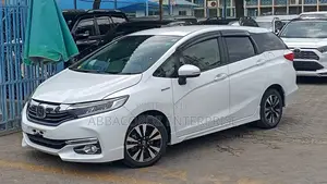 Honda Shuttle 1.5 Hybrid 2WD 2019 White
