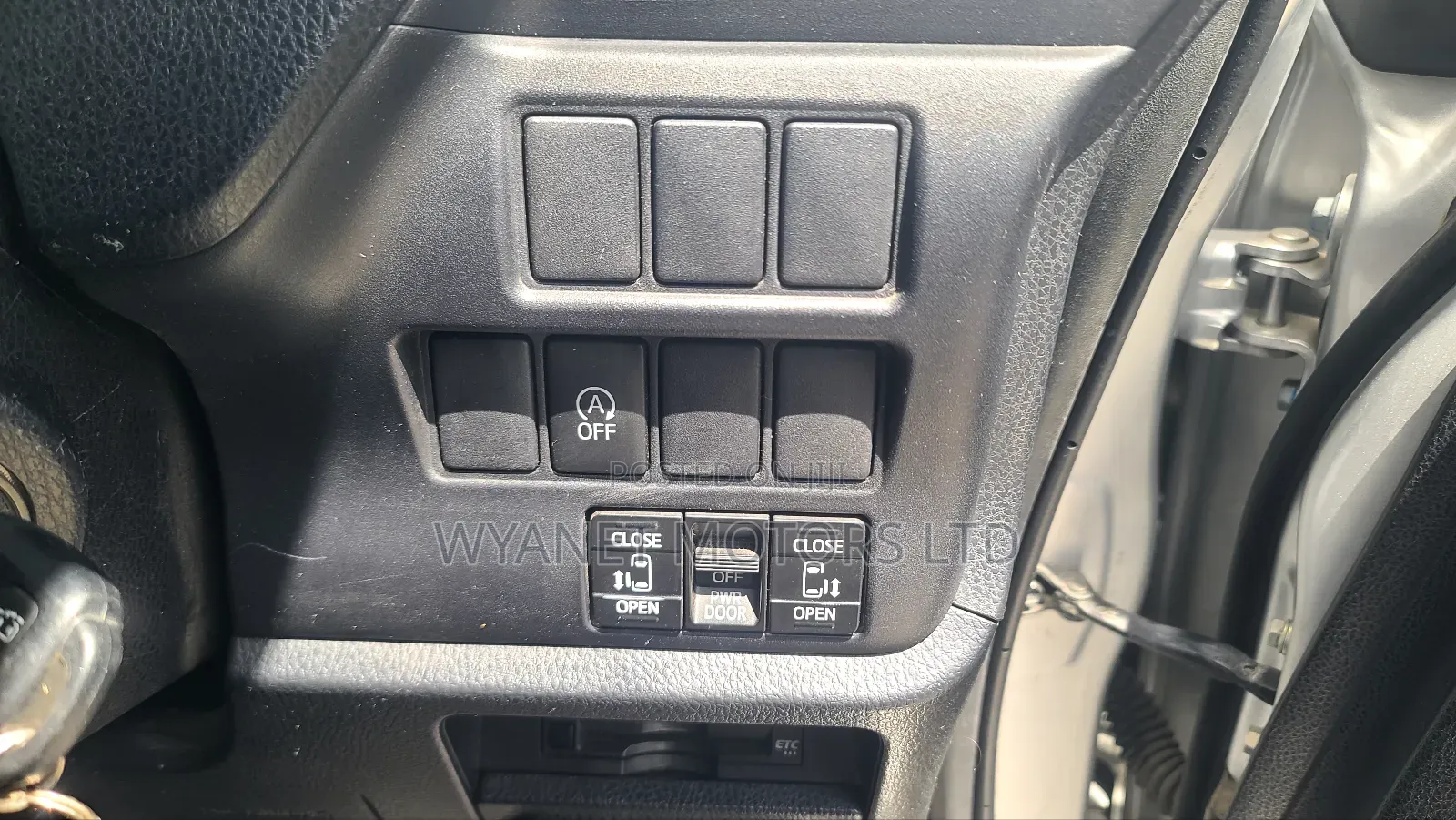 Toyota Voxy 2018 Silver