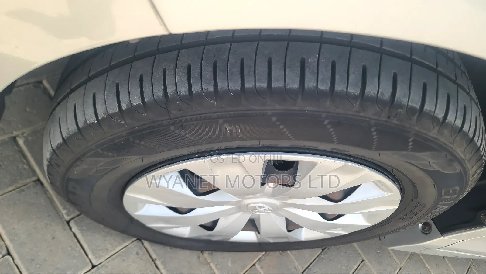Toyota Voxy 2018 Silver