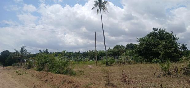 Three Quarters of an Acre Dongo Kundu Bypass - thumbnail 4