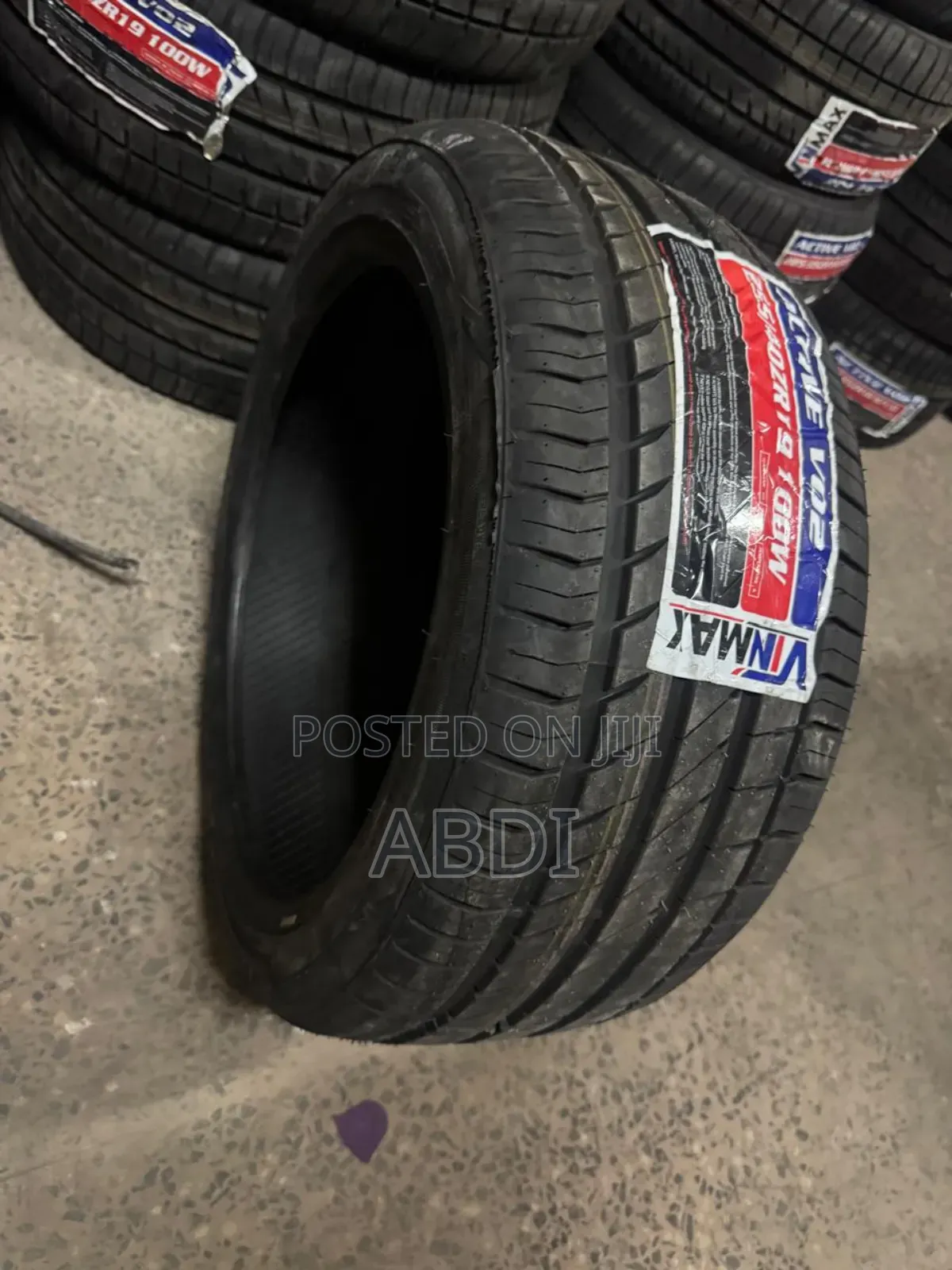 255/40r19 Vinmax
