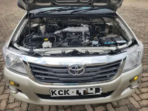 Toyota Hilux 2.5 D-4D SRX 2009 Silver