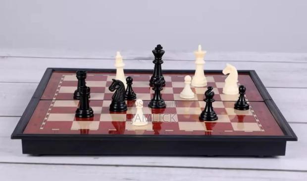 Xtra Large Magnetic Foldable Chess Board - V - thumbnail 2