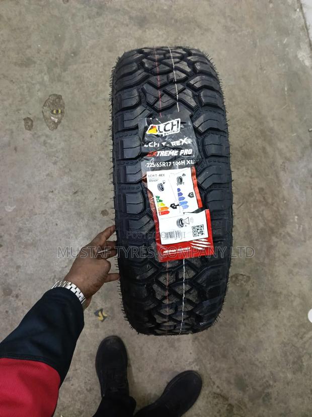 LHC 225/65r17. At - main view