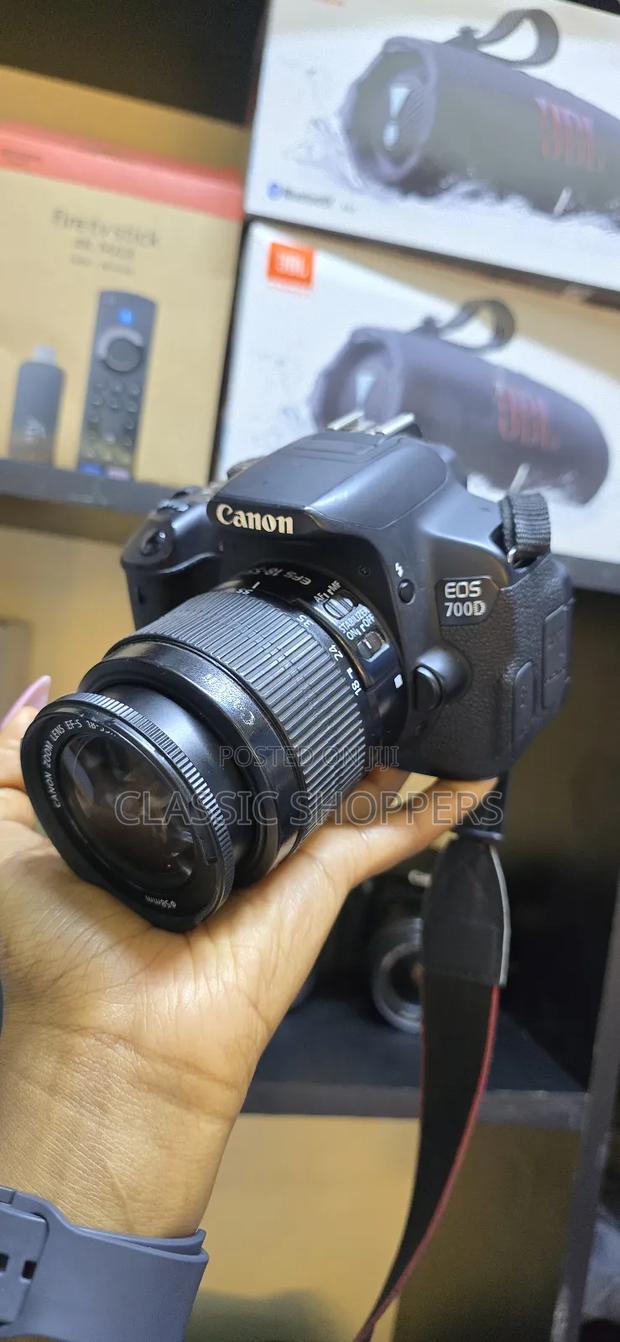Canon 700d With 18-55mm - main view
