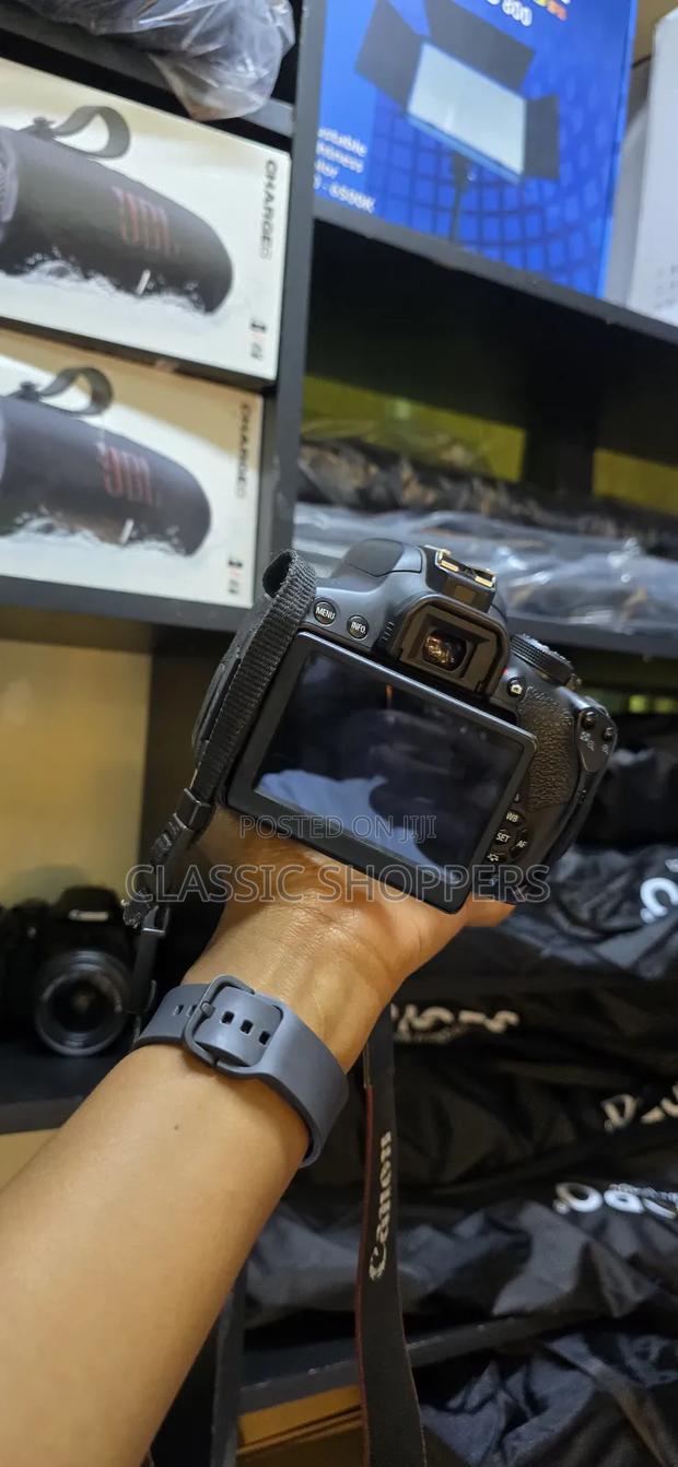 Canon 700d With 18-55mm - thumbnail 6