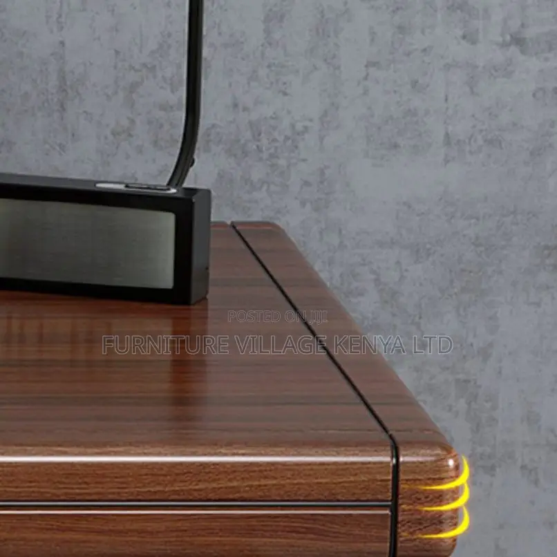 Office Tables: 1400mm Executive Office Desk With Drawers