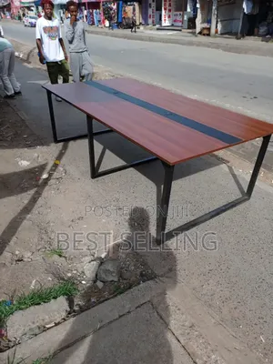 Local Metallic Stand Boardroom Table