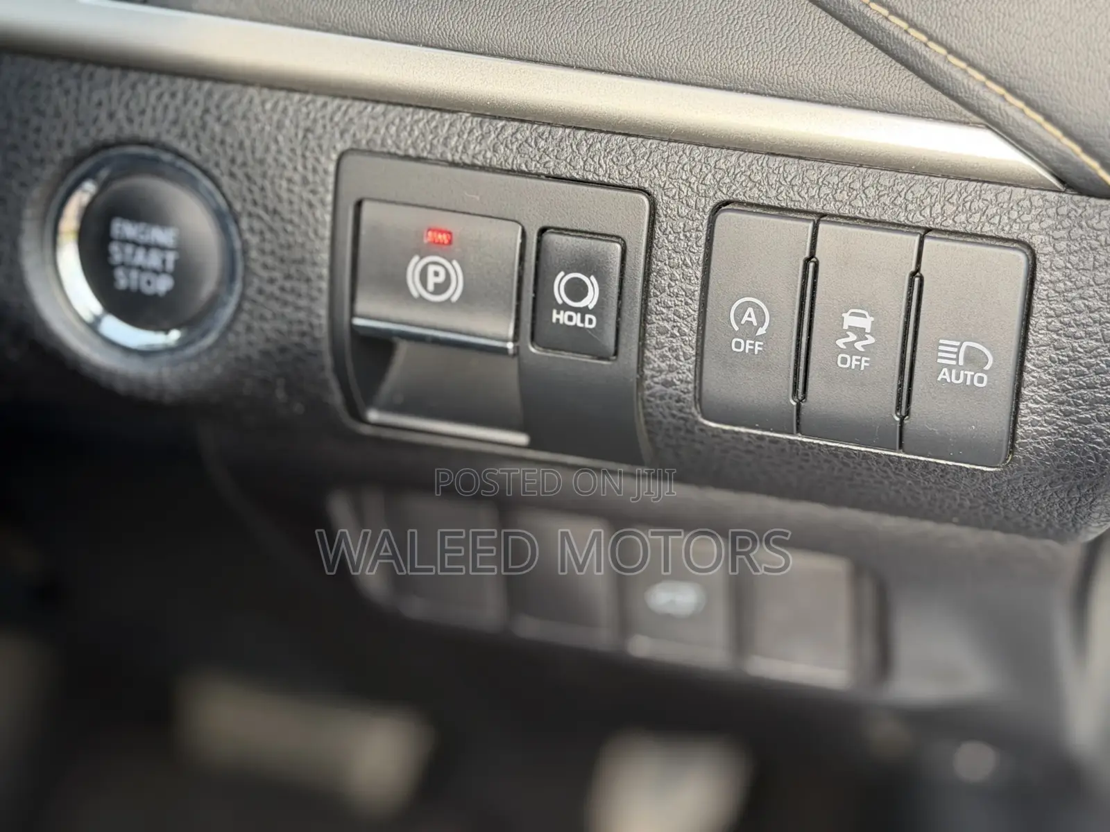 Toyota Harrier 2.0 2019 White