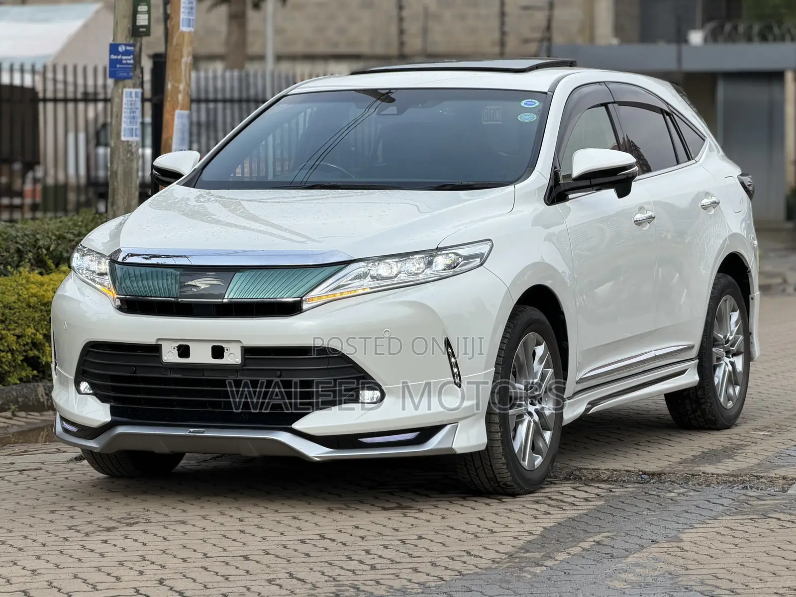 Toyota Harrier 2.0 2019 White