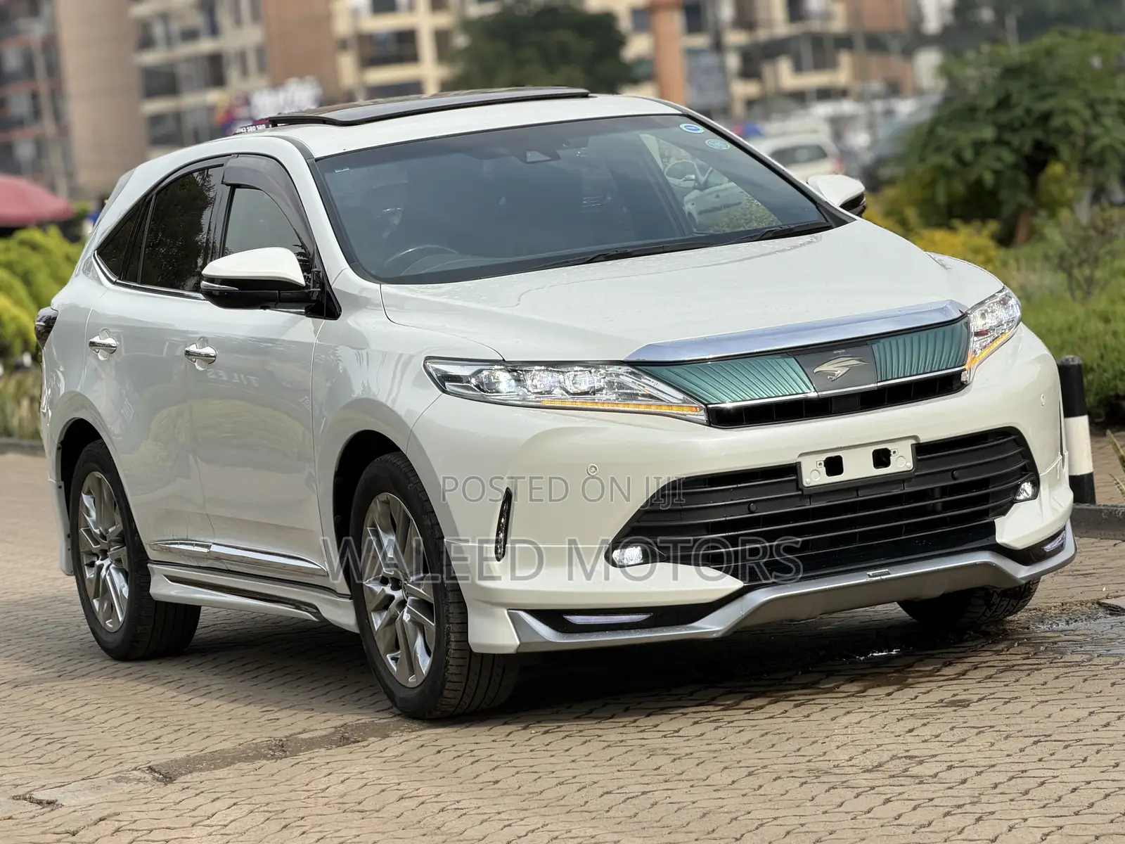 Toyota Harrier 2.0 2019 White