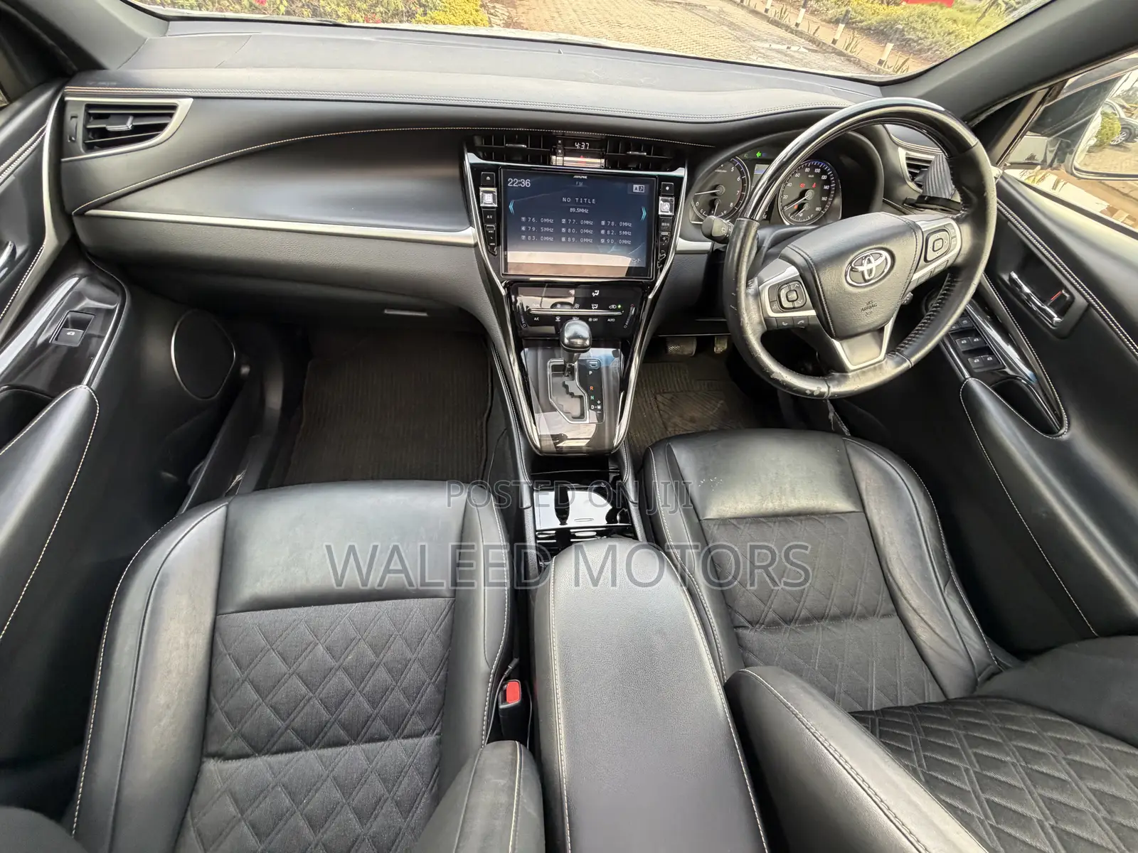 Toyota Harrier 2.0 2019 White