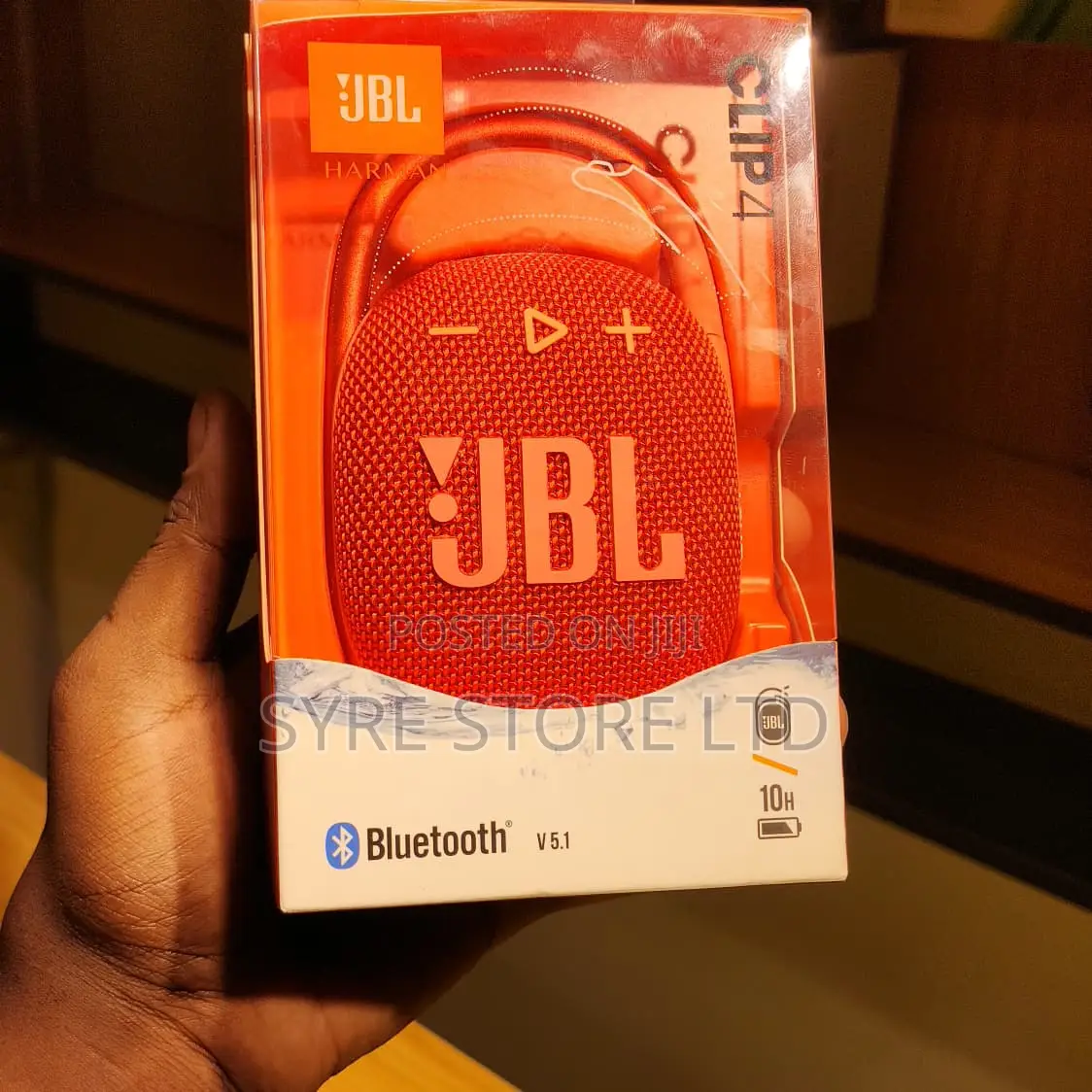 JBL Clip 4