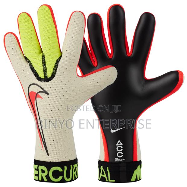 Nike Goalkeeper Gloves - main view