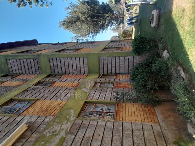 2bdrm Block of Flats in Off Redhill for sale - thumbnail 4