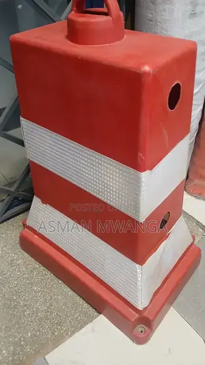 Durable Road Barrir