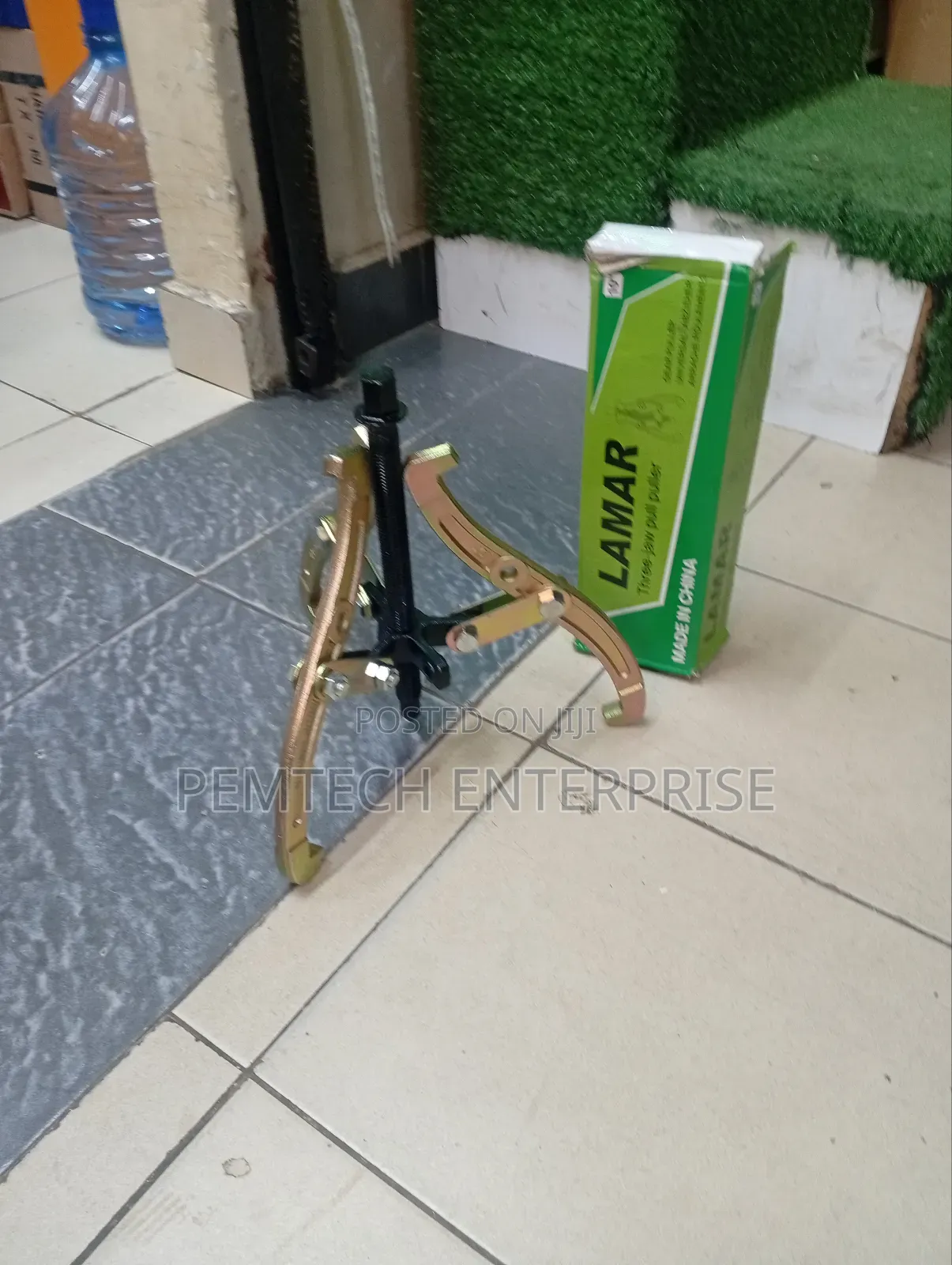 12-Inch Three-Jaw Gear Puller,