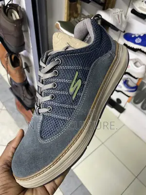 Skechers // Merrell Casuals