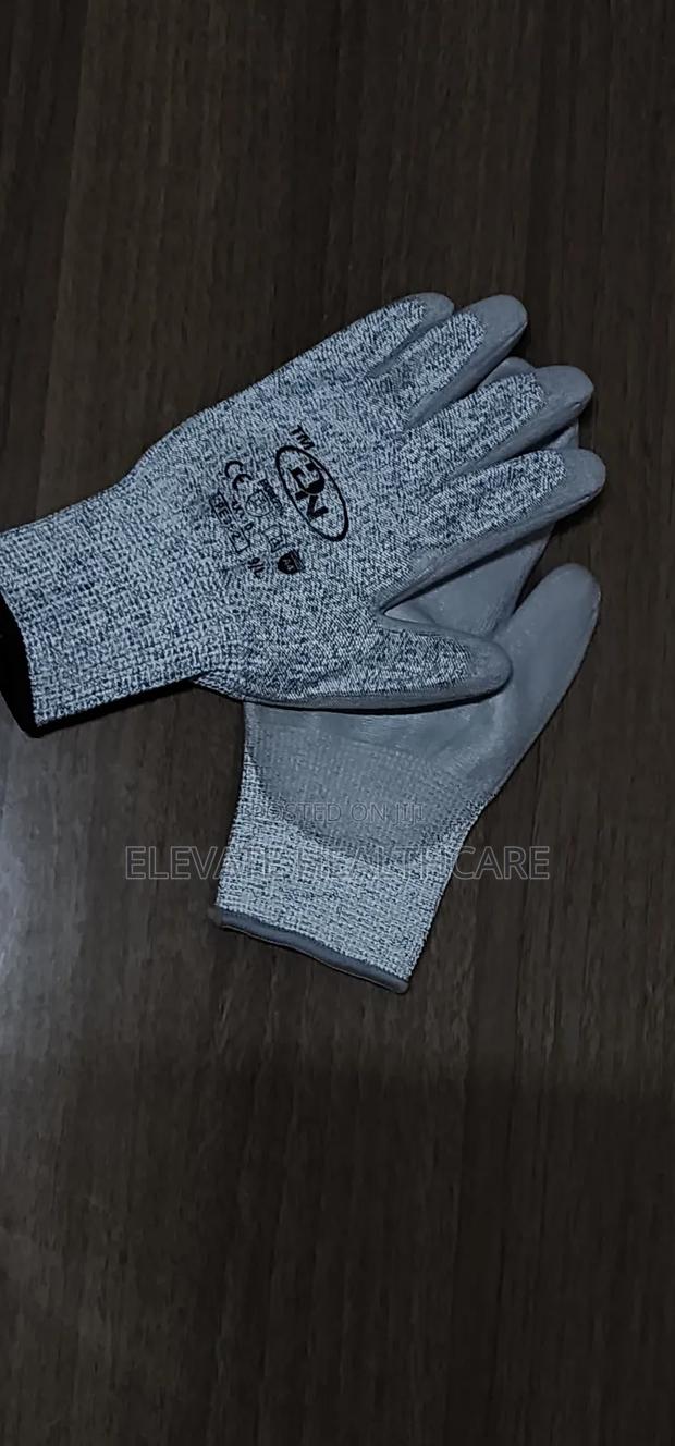Cut Resistant Gloves/Anti Cut Safety Gloves