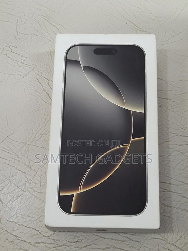 New Apple iPhone 16 Pro 512 GB Silver - thumbnail 3