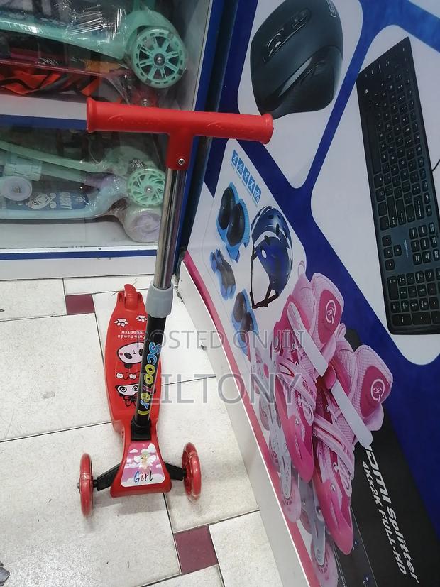 Cute Panda Unisex Scooters - thumbnail 2