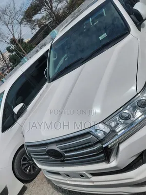Toyota Land Cruiser 2018 White