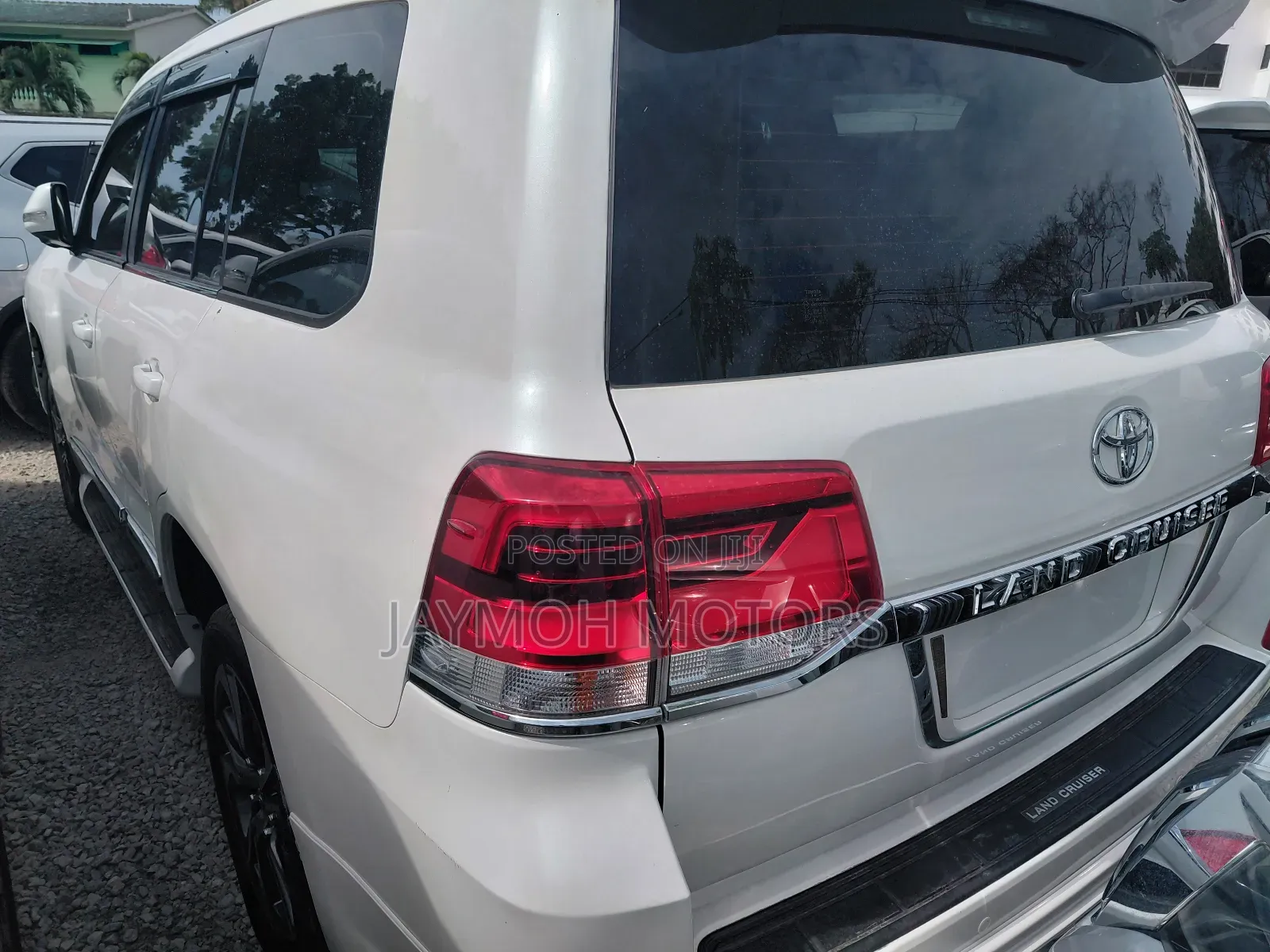Toyota Land Cruiser 2018 White