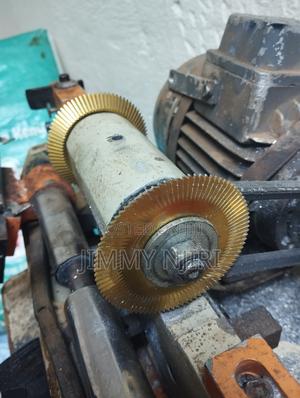 Key Cuting Machine - thumbnail 2