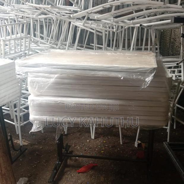 White Marble Top With Log 4 by 2 - main view