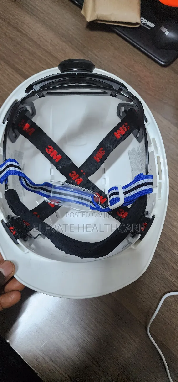 3m H-701v, Ventilated Helmet With Ratchet Suspension