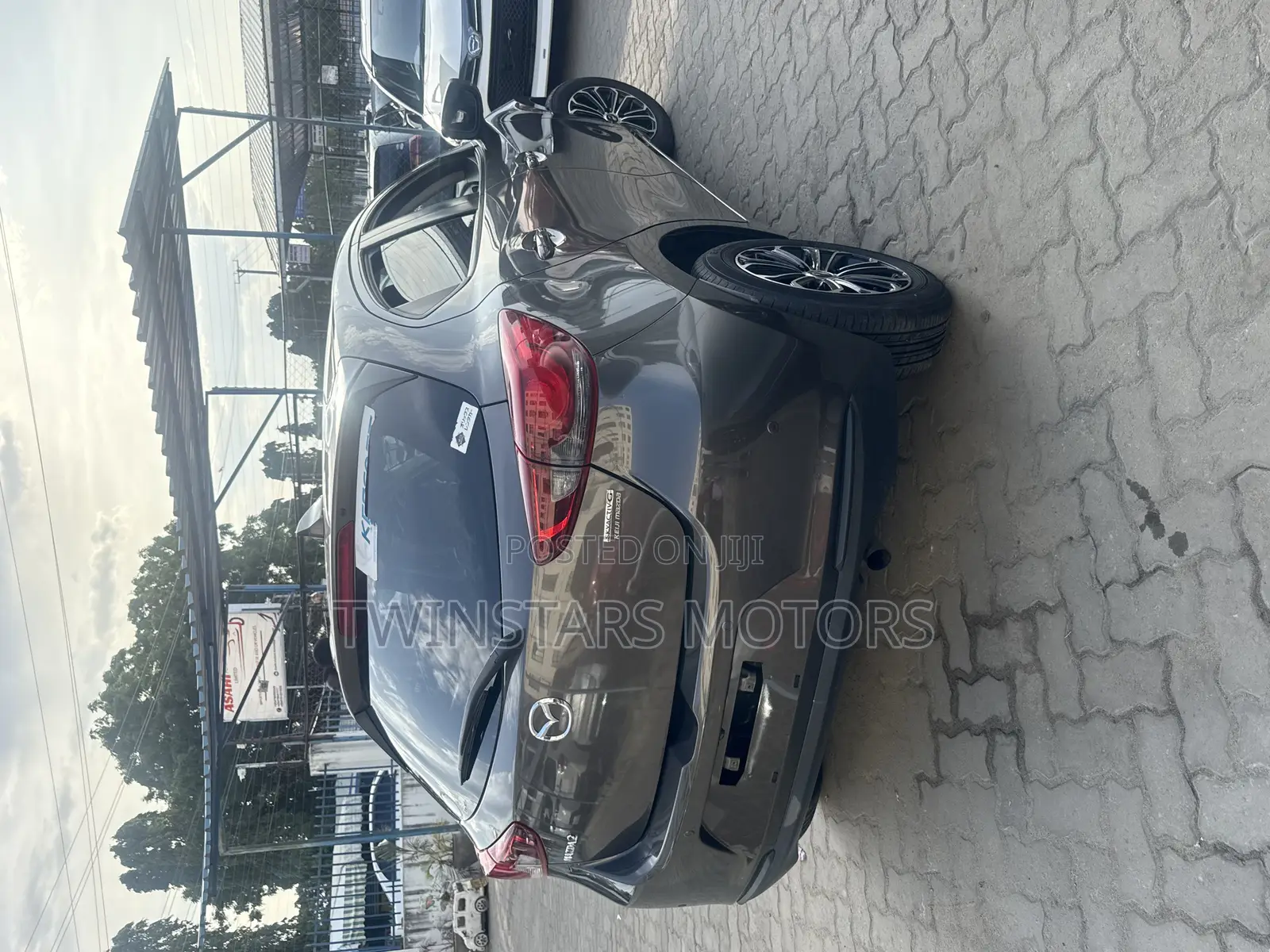Mazda 2 2020 Gray