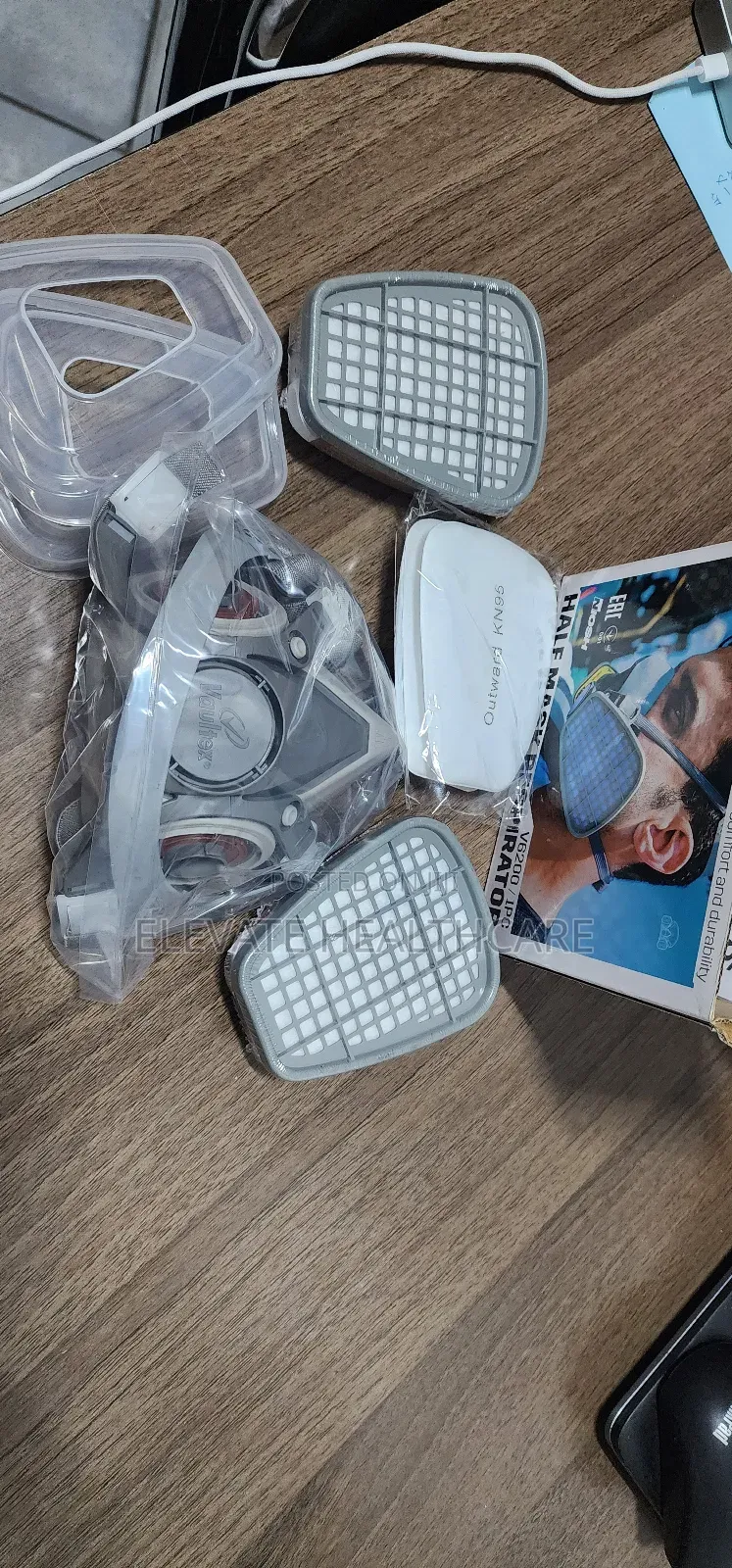 Vaultex Half Face Gas Mask Respirator With Catridges