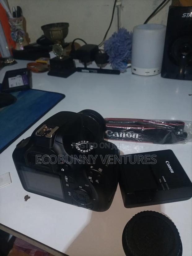 Canon Eos 4000d DSLR Camera With 18-55 Lii Lens