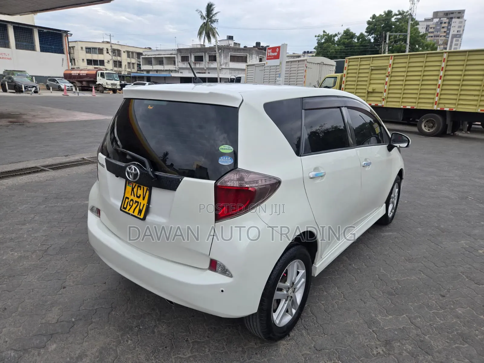 Toyota Ractis 2013 White