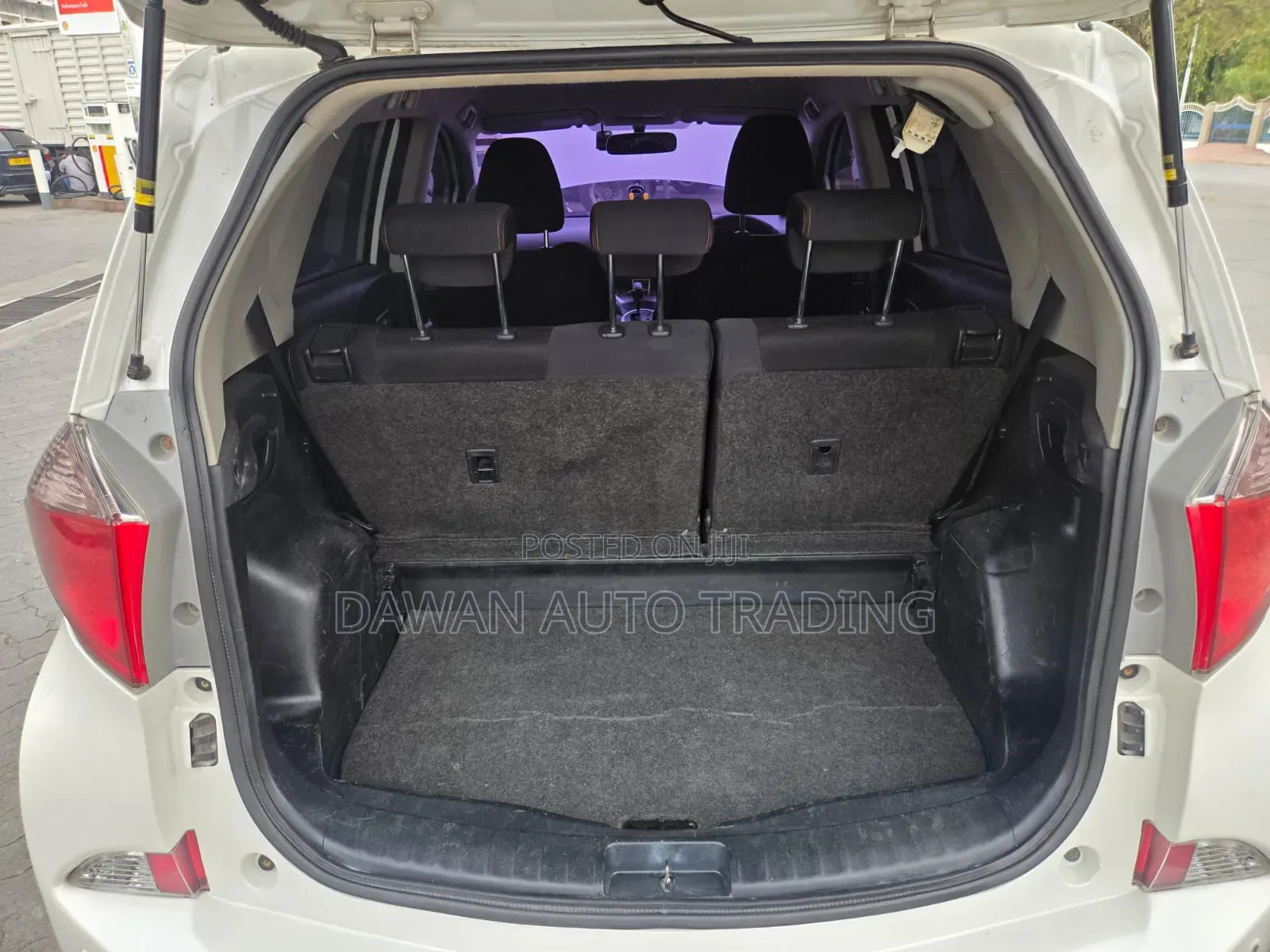 Toyota Ractis 2013 White