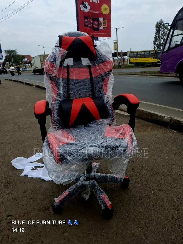 Black Red Gaming Chair - main view