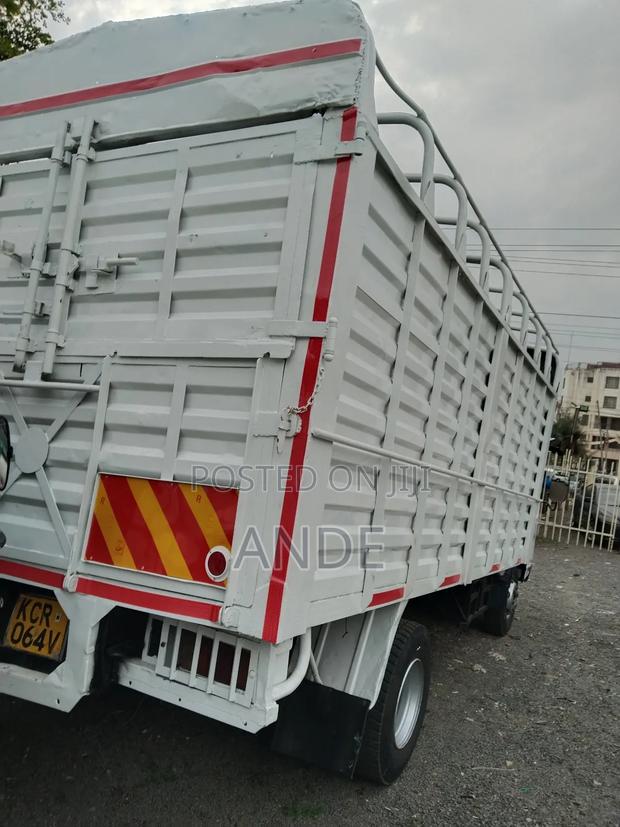 Isuzu NQR Canter - thumbnail 3