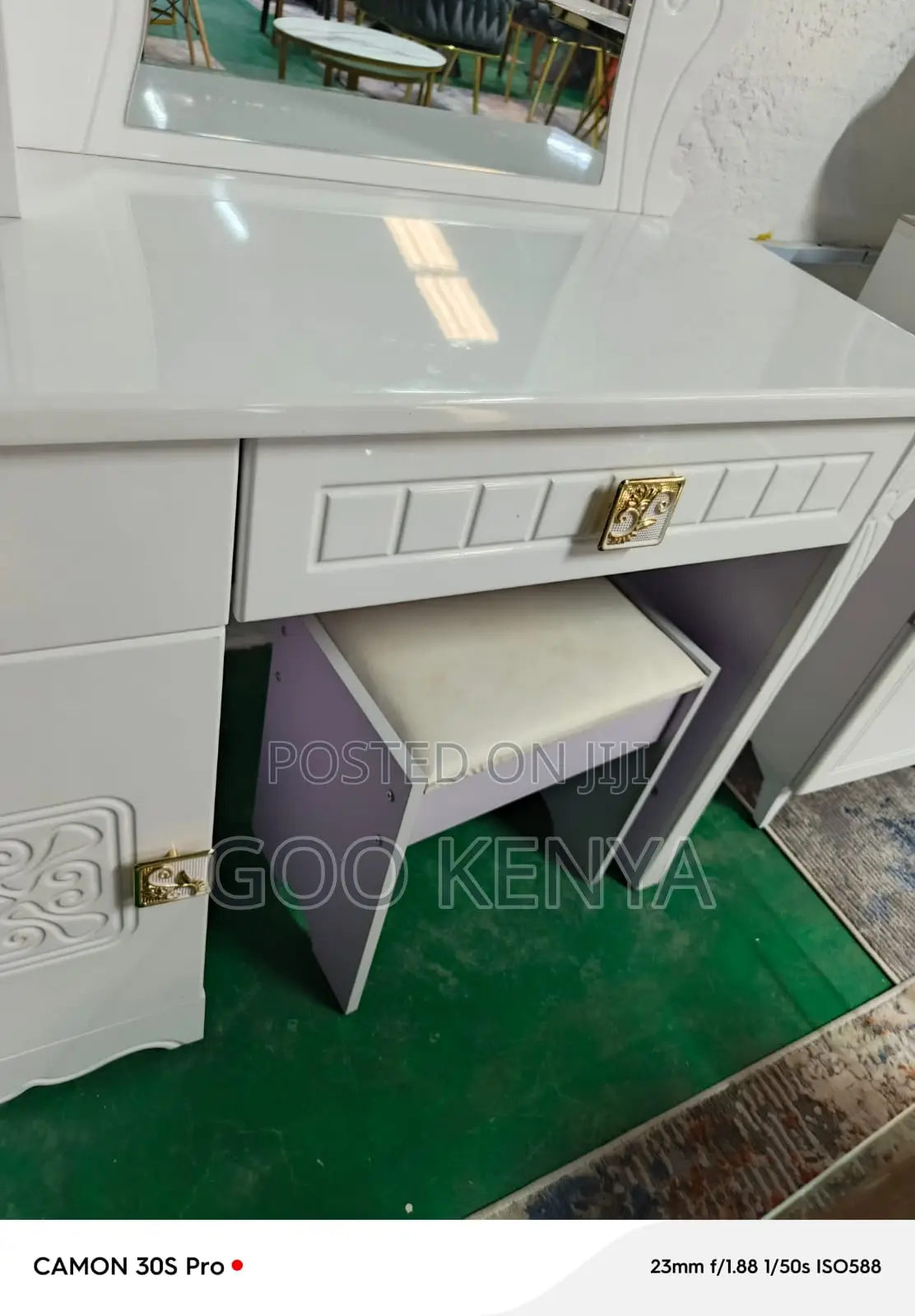 Home Dressing Table; Queen Vanity Table With Mirror And Multi-storage