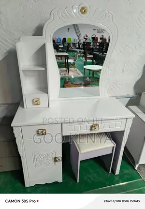 Home Dressing Table; Queen Vanity Table With Mirror And Multi-storage