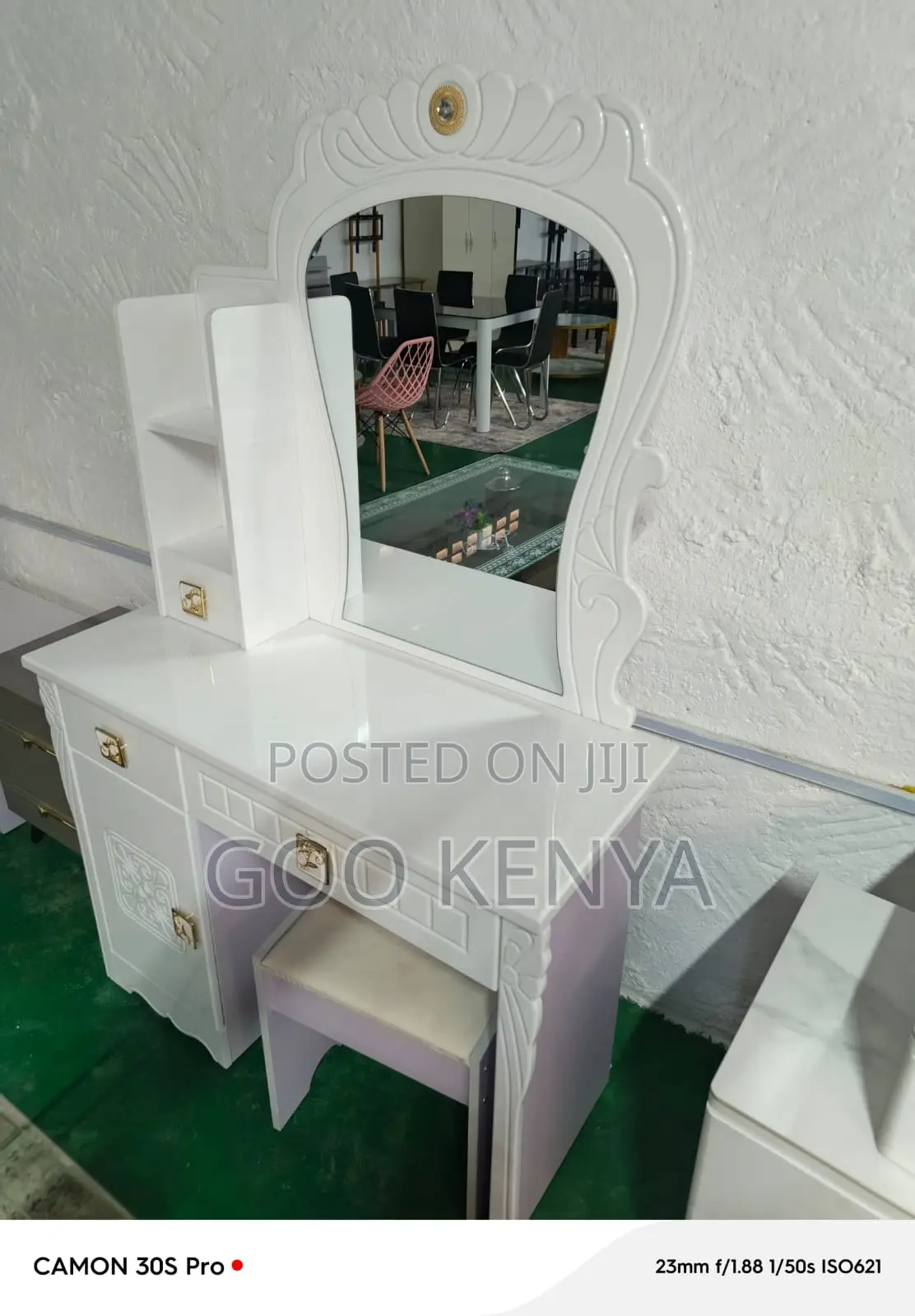 Home Dressing Table; Queen Vanity Table With Mirror And Multi-storage