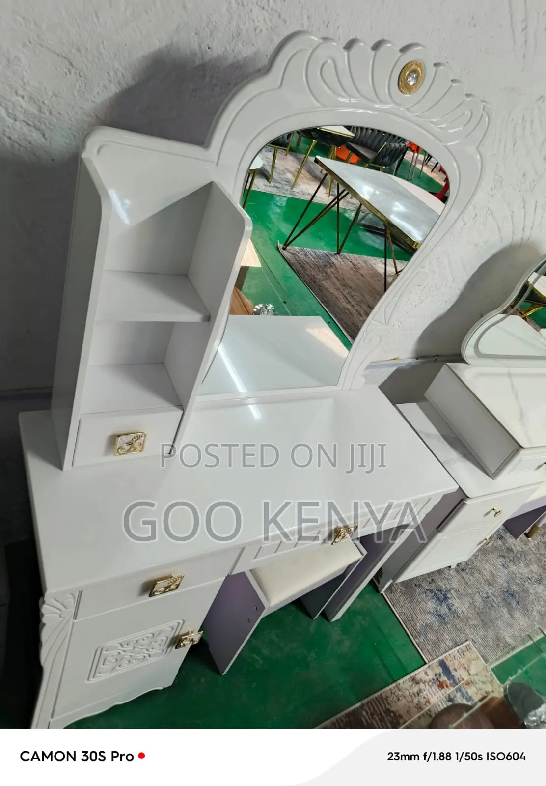 Home Dressing Table; Queen Vanity Table With Mirror And Multi-storage