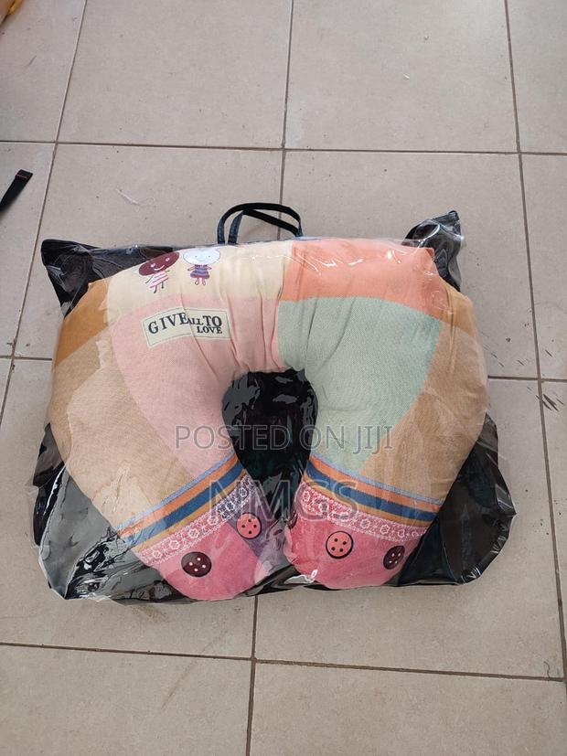 Nursing Pillow - thumbnail 7