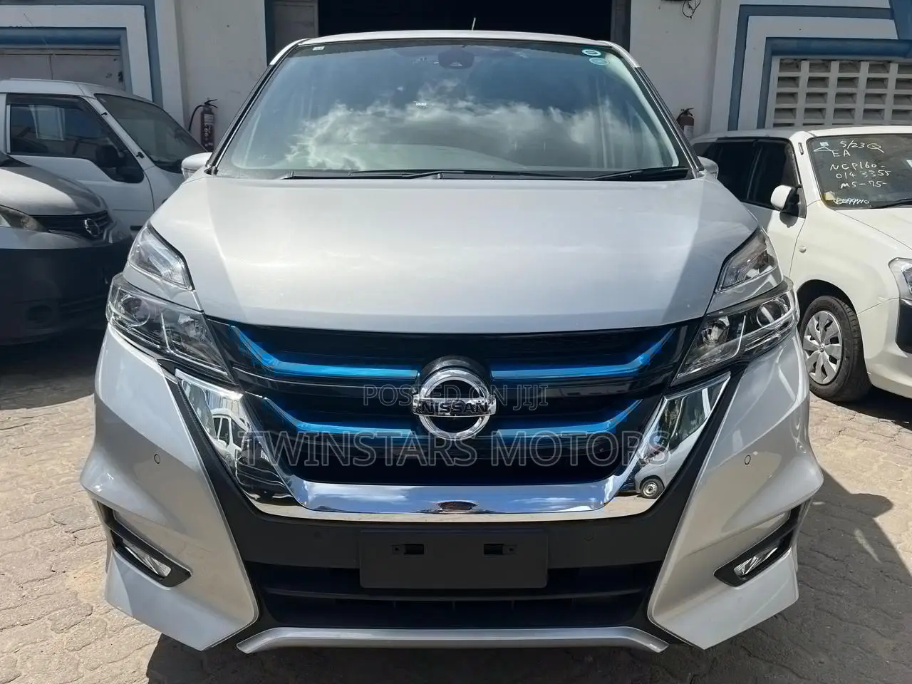 Nissan Serena 2019 Silver