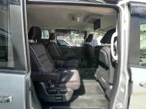 Nissan Serena 2019 Silver